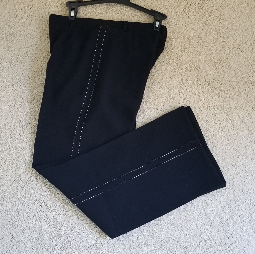Tristan & Iseut Black Straight Dress Pant